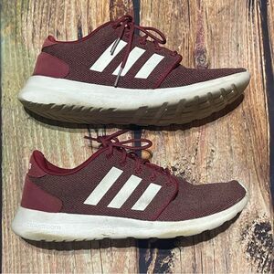 ADDIDAS burgandy women’s running shoes.Used condition.Size 7.5